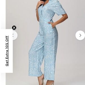 89th + MADISON Jumpsuit Womens Medium Blue Excellent Paisley Wide Leg V-Neck